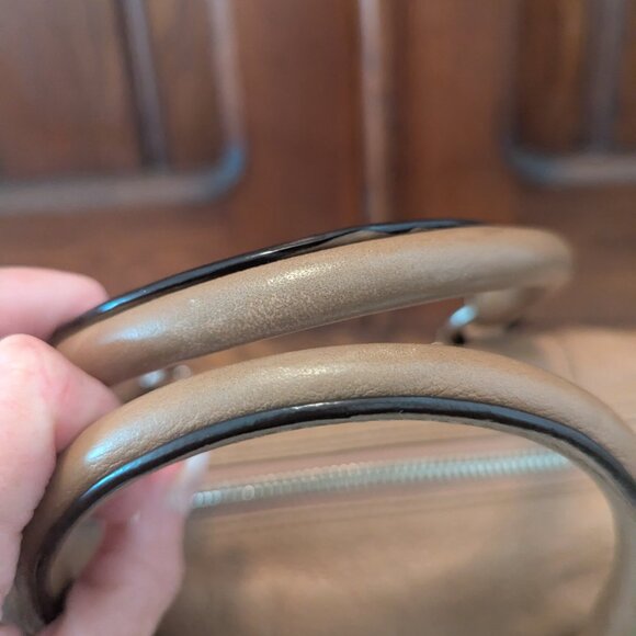 Classic Coach Leather Satchel Handbag - Picture 10 of 13